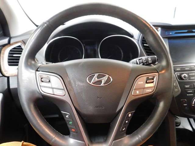 Used 2017 Hyundai Santa Fe Limited image 16