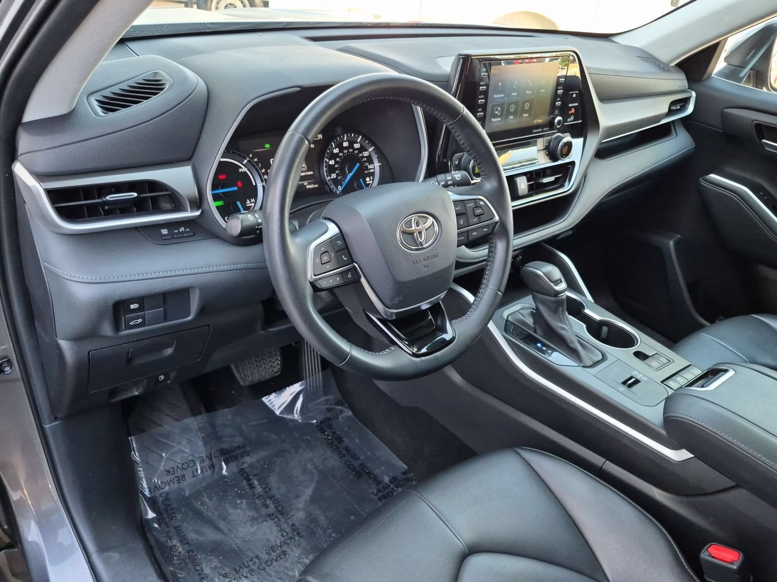 Used 2021 Toyota Highlander XLE FWD image 12
