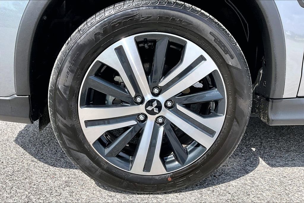 Used 2025 Mitsubishi Outlander Sport ES AWD/4WD image 9