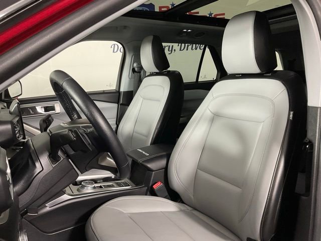 Used 2021 Ford Explorer XLT w/ Equipment Group 202A image 14