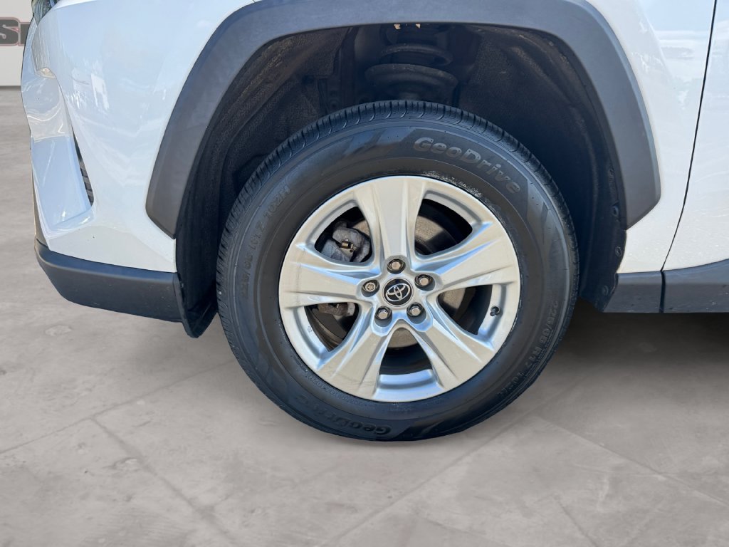 Used 2020 Toyota RAV4 XLE w/ Convenience Package AWD/4WD image 14