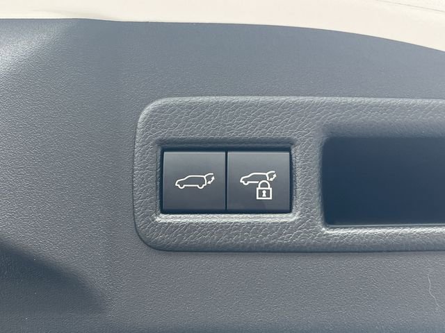Certified 2025 Subaru Solterra AWD/4WD image 39