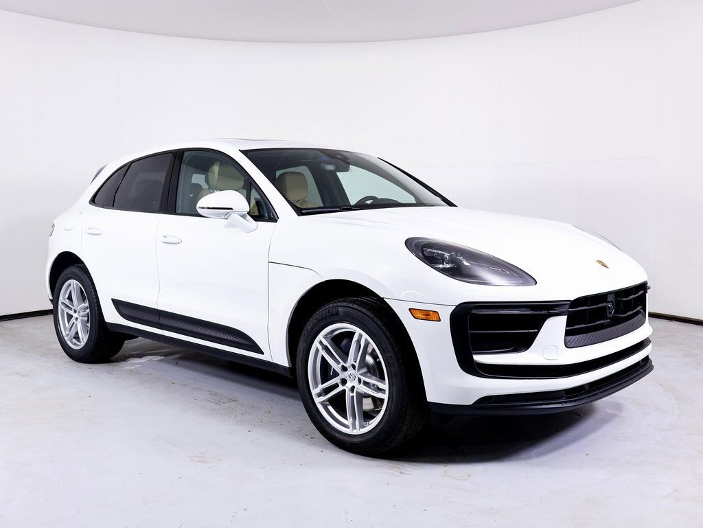 Certified 2025 Porsche Macan image 25