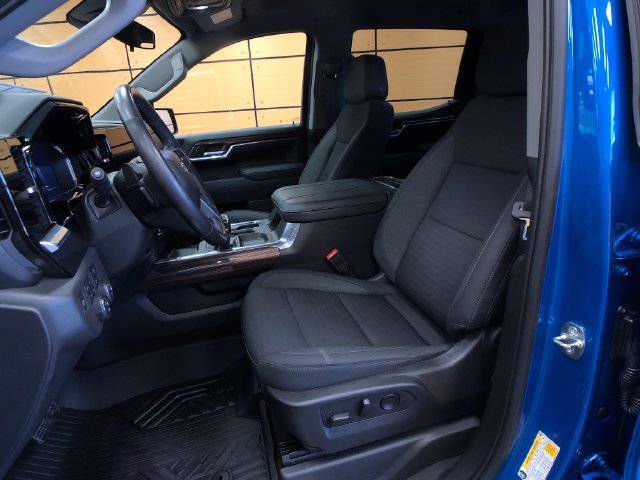 Used 2023 Chevrolet Silverado 1500 LT Trail Boss AWD/4WD image 10