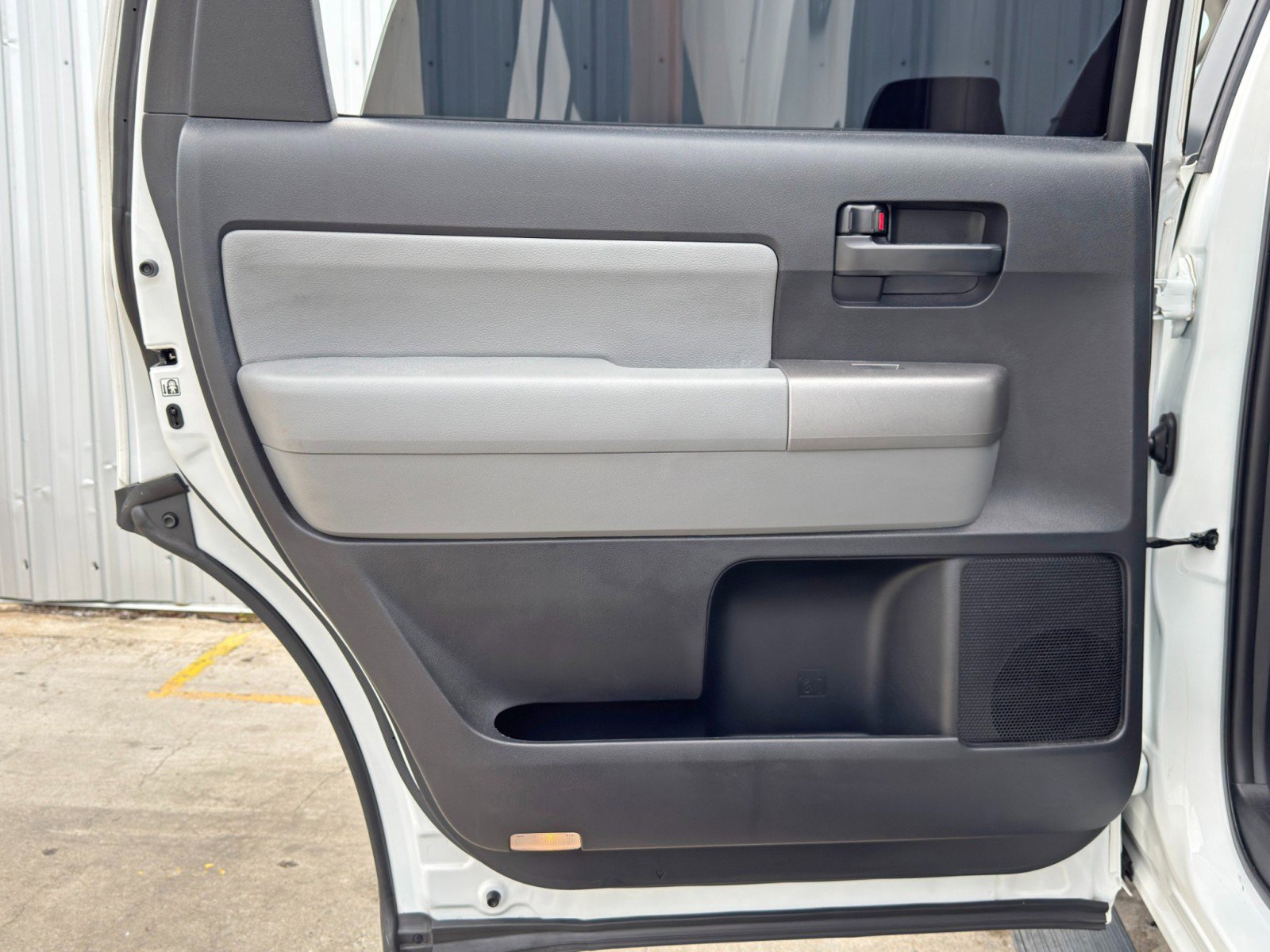 Used 2016 Toyota Sequoia SR5 image 42