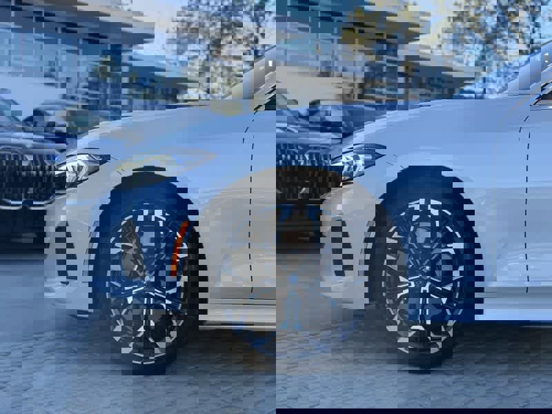 Certified 2025 BMW 330i Sedan w/ Premium Package image 10