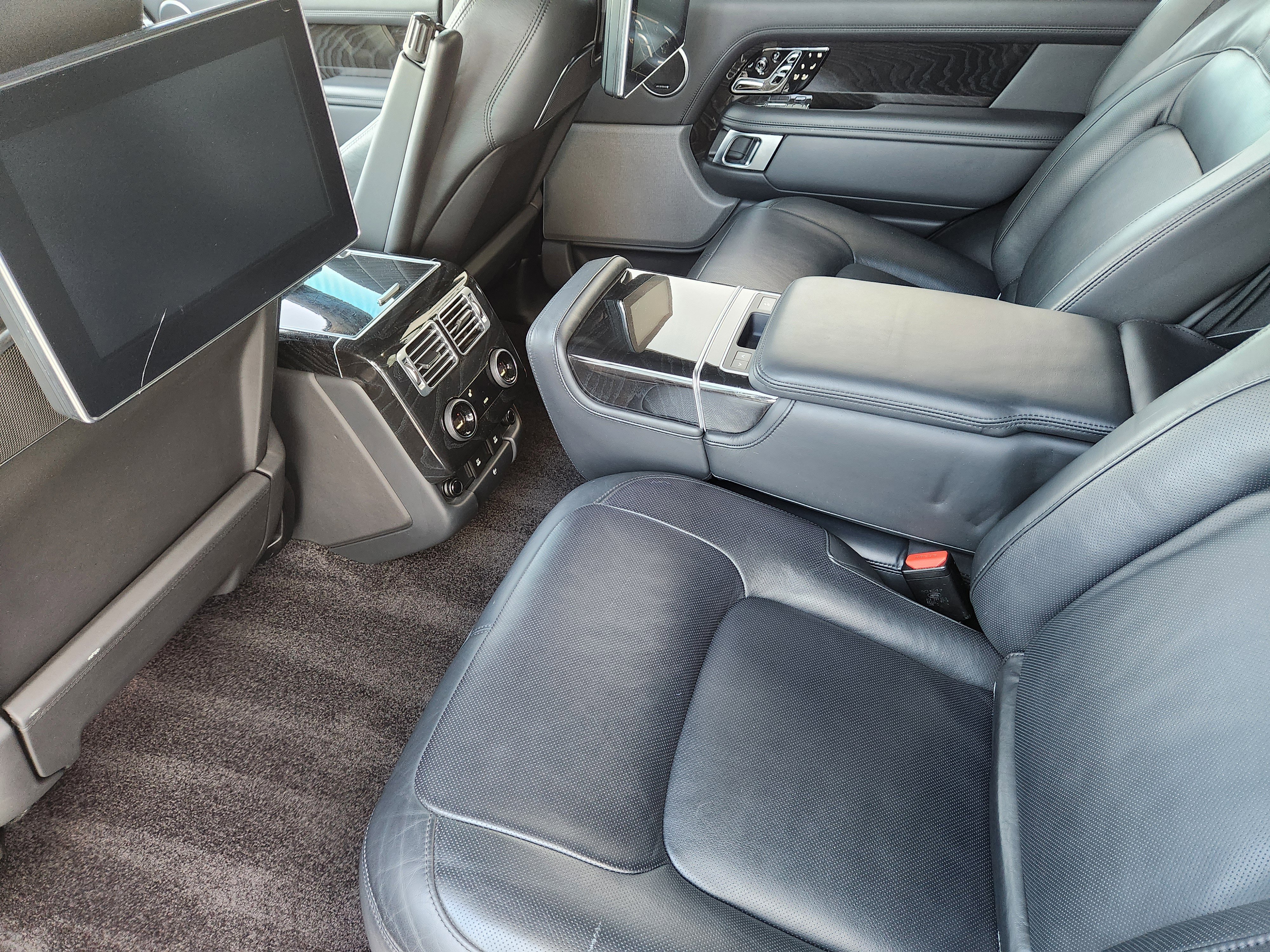 Used 2020 Land Rover Range Rover Long Wheelbase Autobiography image 29