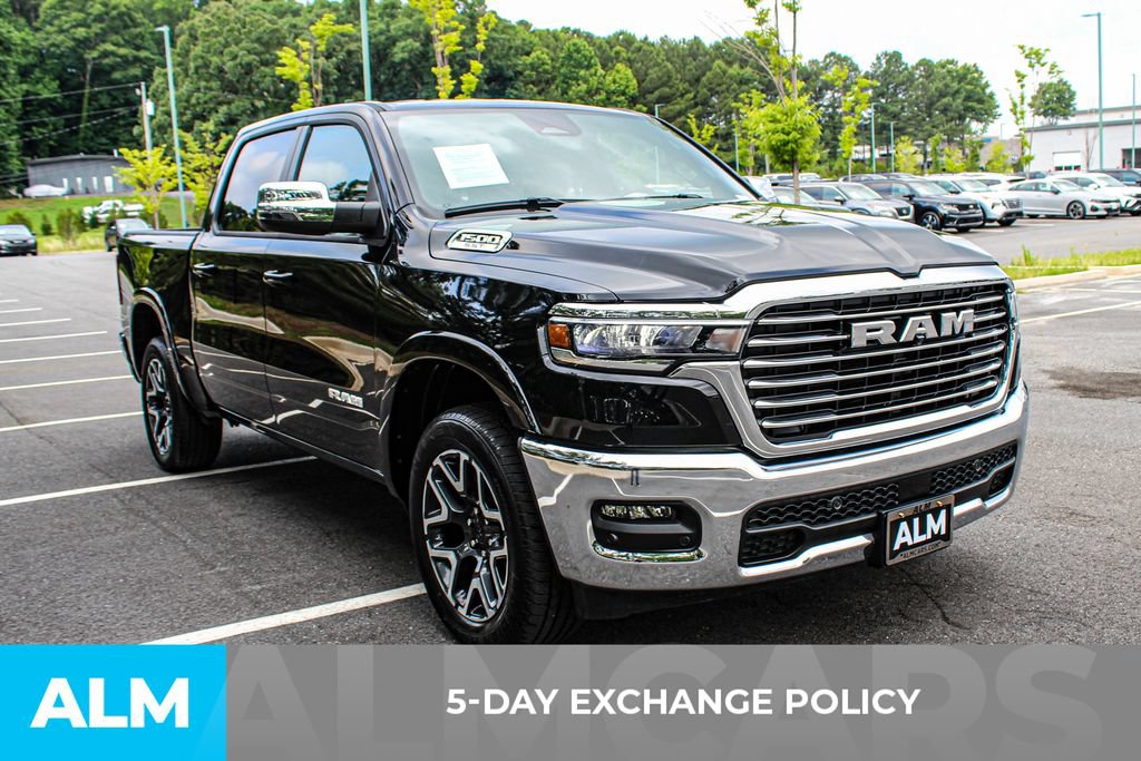 Used 2025 RAM 1500 Laramie AWD/4WD image 3