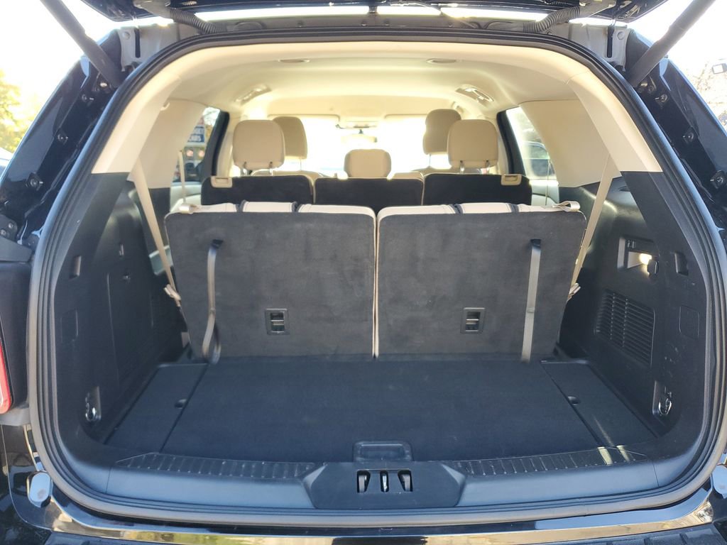 Used 2022 Ford Explorer XLT image 6