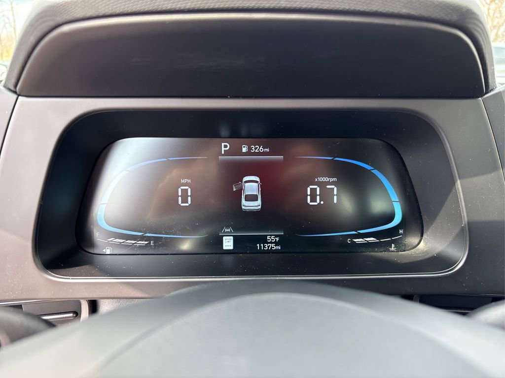 Certified 2025 Hyundai Elantra Sport image 21