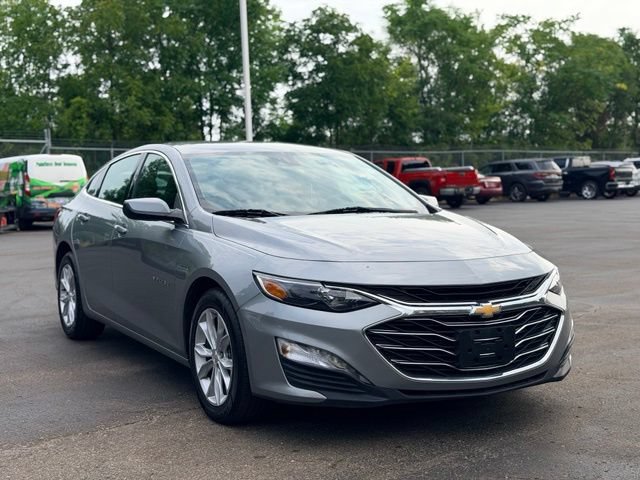 Used 2025 Chevrolet Malibu LT FWD image 4