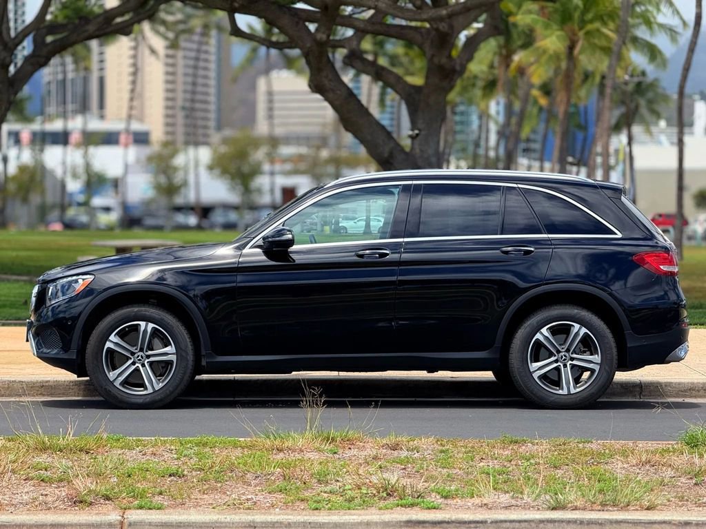 Used 2019 Mercedes-Benz GLC 300 4MATIC image 2
