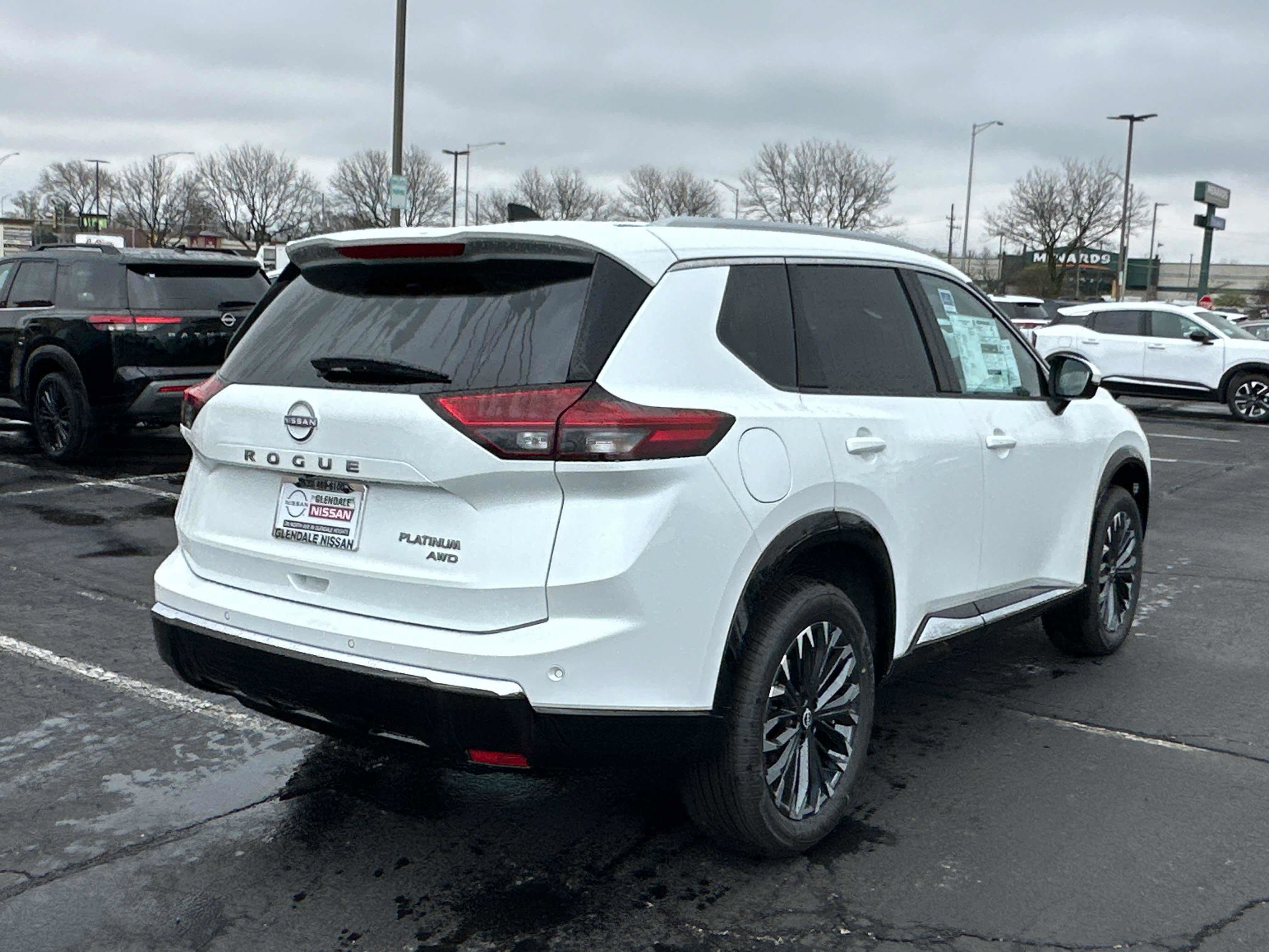 New 2026 Nissan Rogue Platinum image 4
