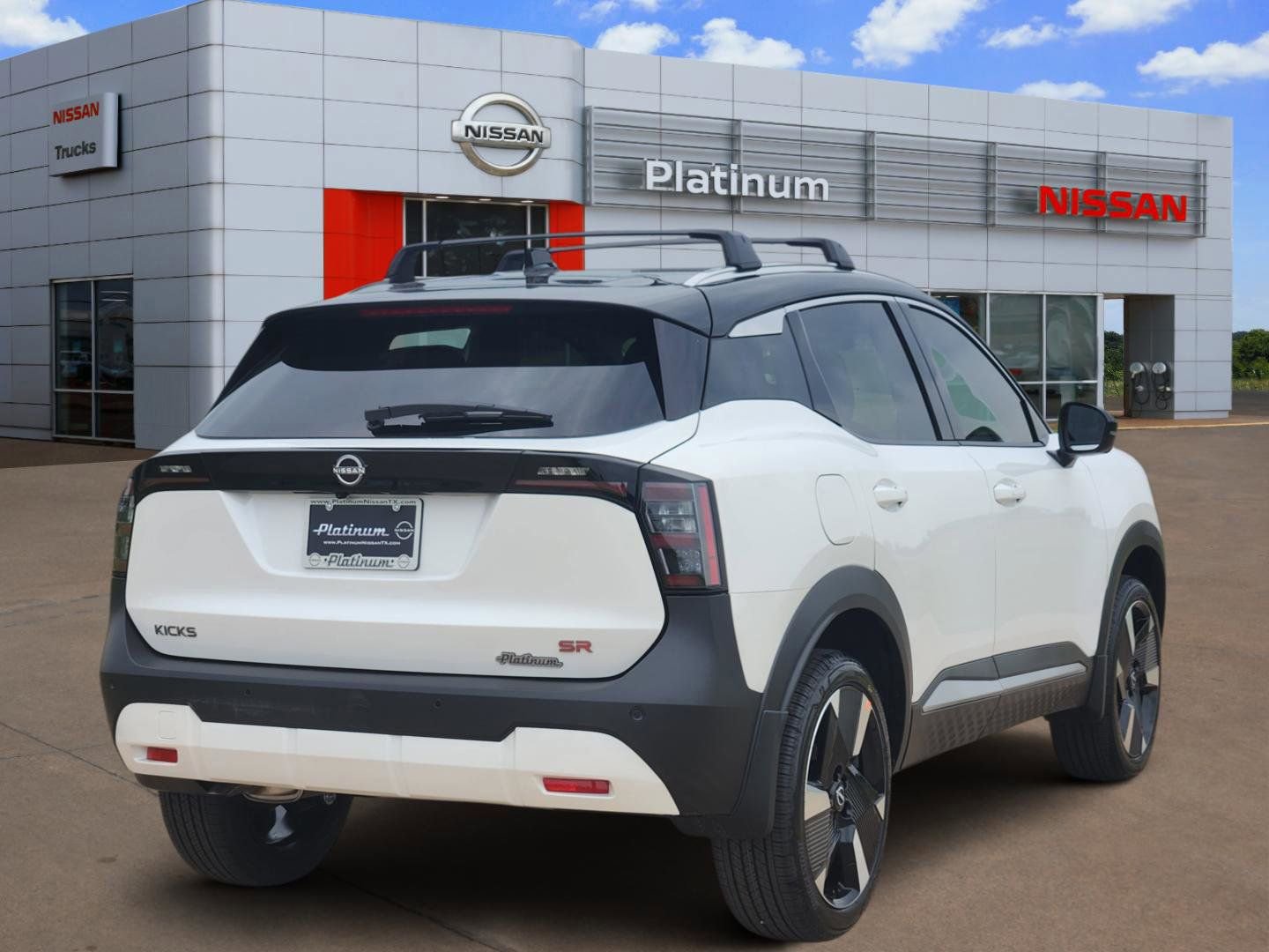 New 2026 Nissan Kicks SR image 4