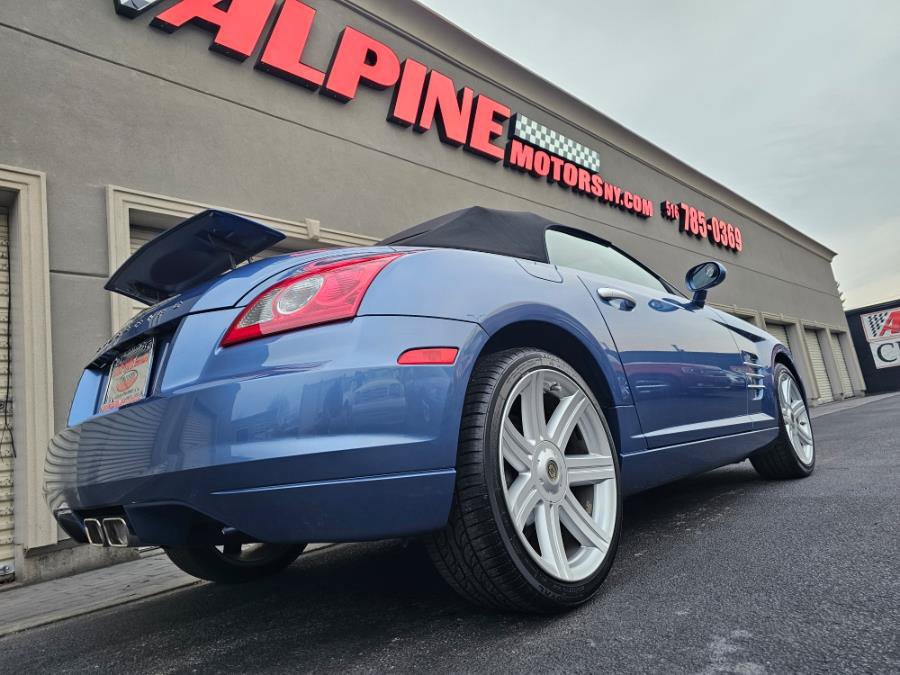 Used 2008 Chrysler Crossfire Limited RWD image 4