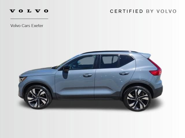Used 2023 Volvo XC40 B5 Plus w/ Climate Package AWD/4WD image 4