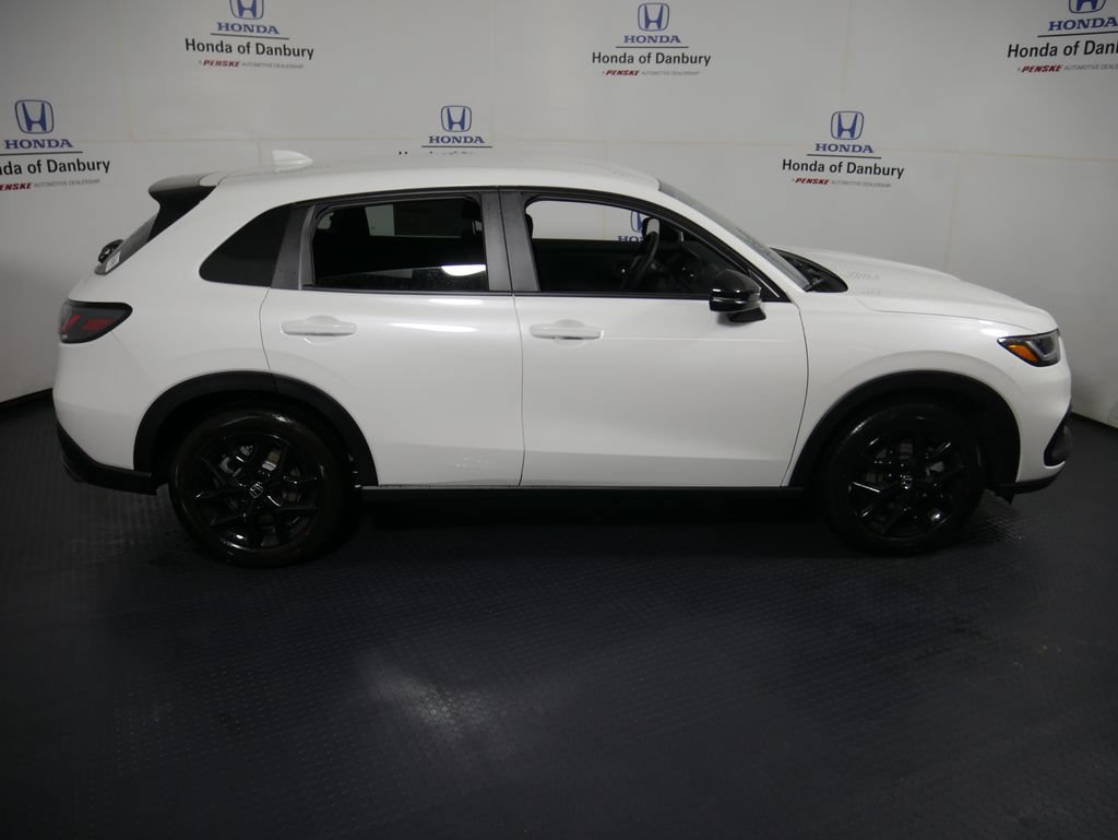 New 2027 Honda HR-V Sport image 4