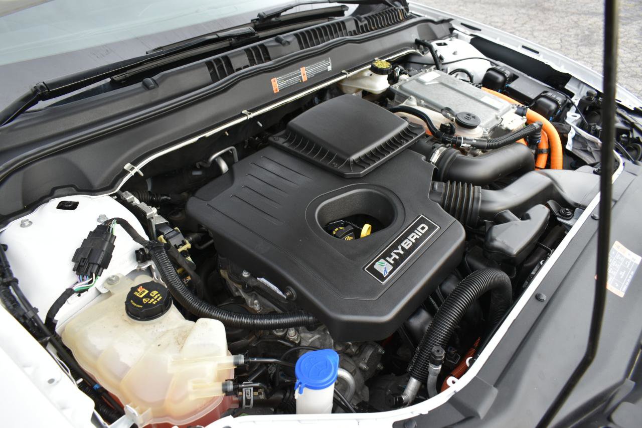 Used 2020 Ford Fusion SE FWD image 41