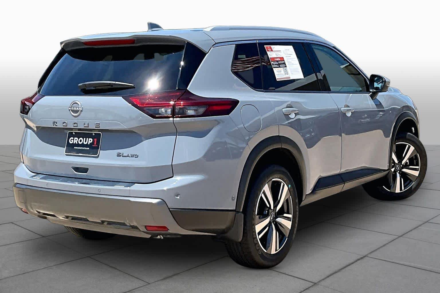 Certified 2025 Nissan Rogue SL AWD/4WD image 12