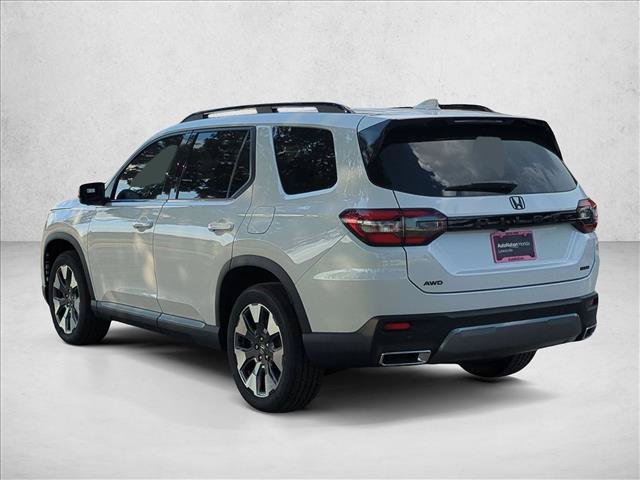 New 2026 Honda Pilot Touring image 9