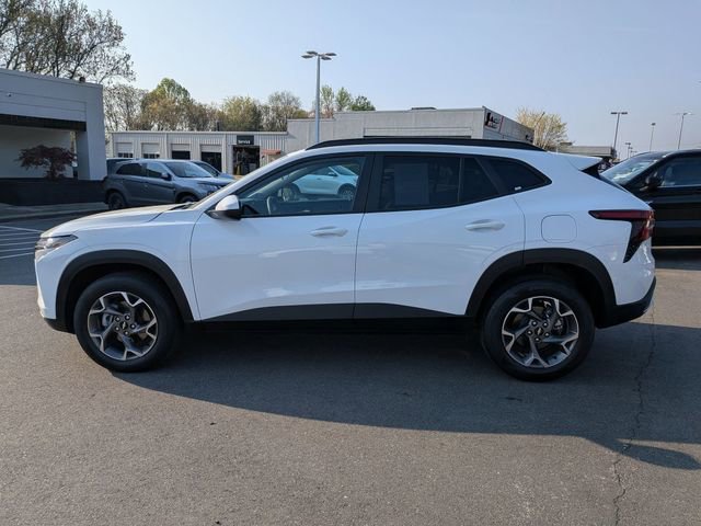 Used 2025 Chevrolet Trax LT image 7