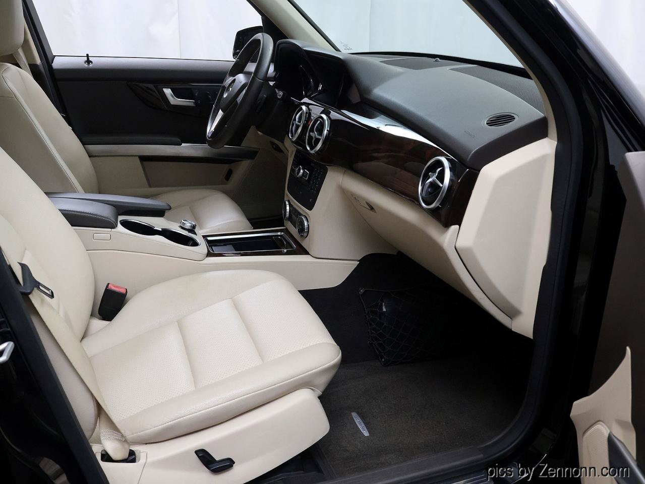 Used 2014 Mercedes-Benz GLK 350 4MATIC w/ Premium 1 Package image 28