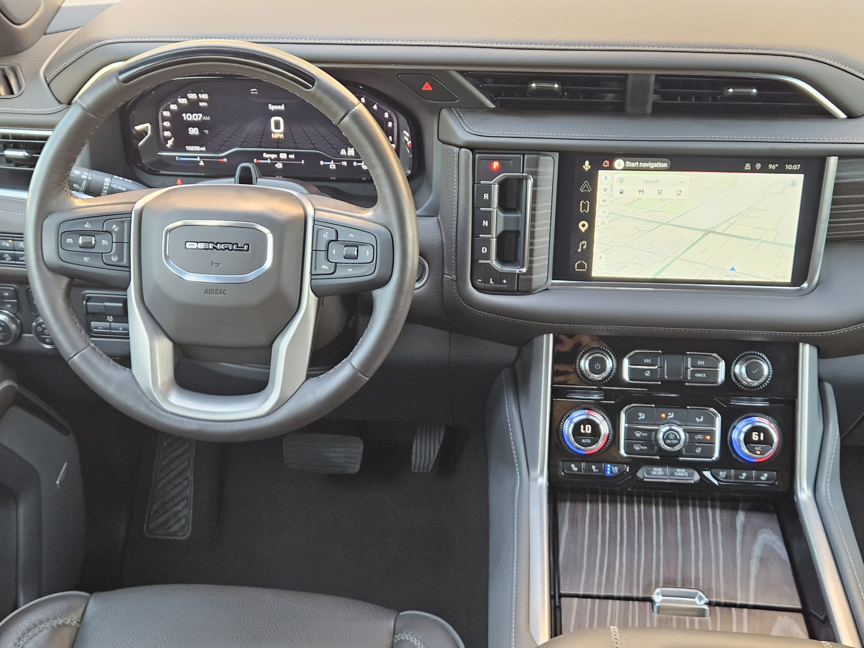 Used 2024 GMC Yukon Denali w/ Denali Reserve Package AWD/4WD image 23