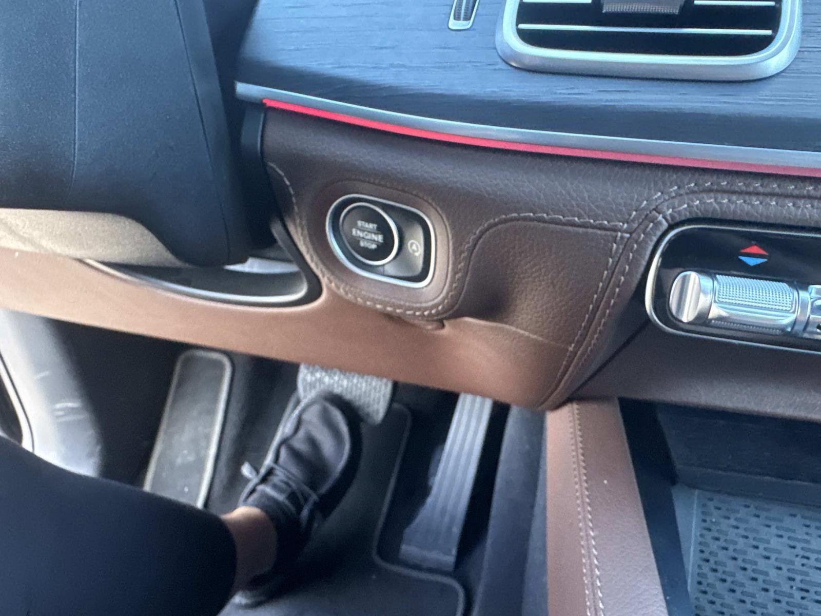 Certified 2024 Mercedes-Benz GLE 350 4MATIC image 26