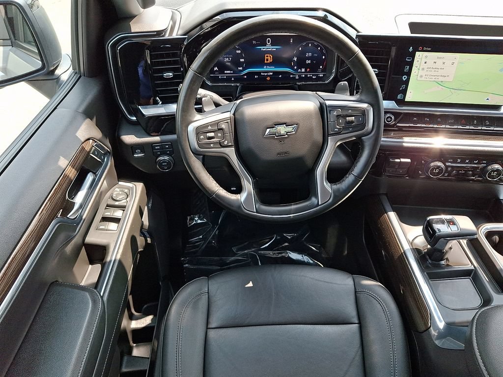 Used 2024 Chevrolet Silverado 1500 LT Trail Boss w/ LT Trail Boss Premium Package AWD/4WD image 11