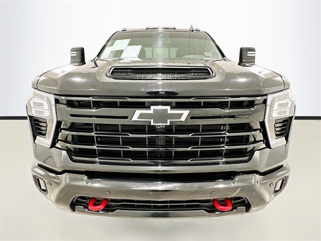 Used 2025 Chevrolet Silverado 2500 LT w/ Trail Boss Package image 2