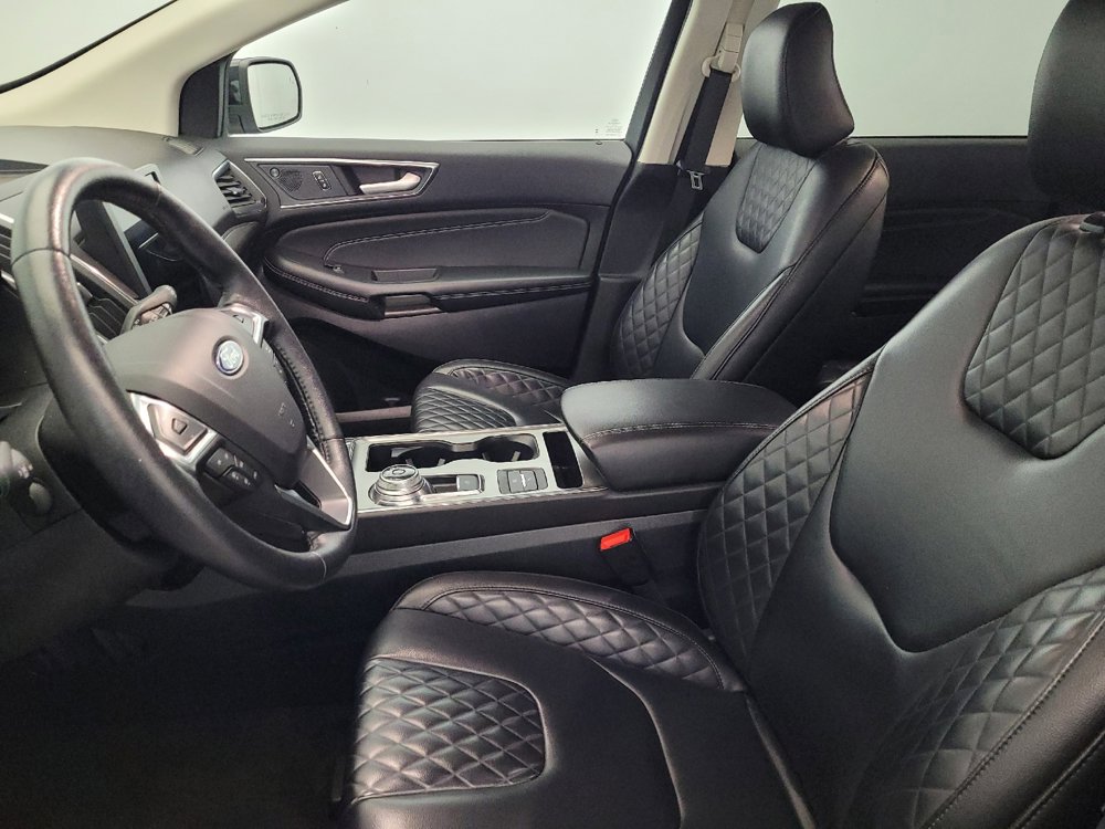 Used 2024 Ford Edge Titanium image 17