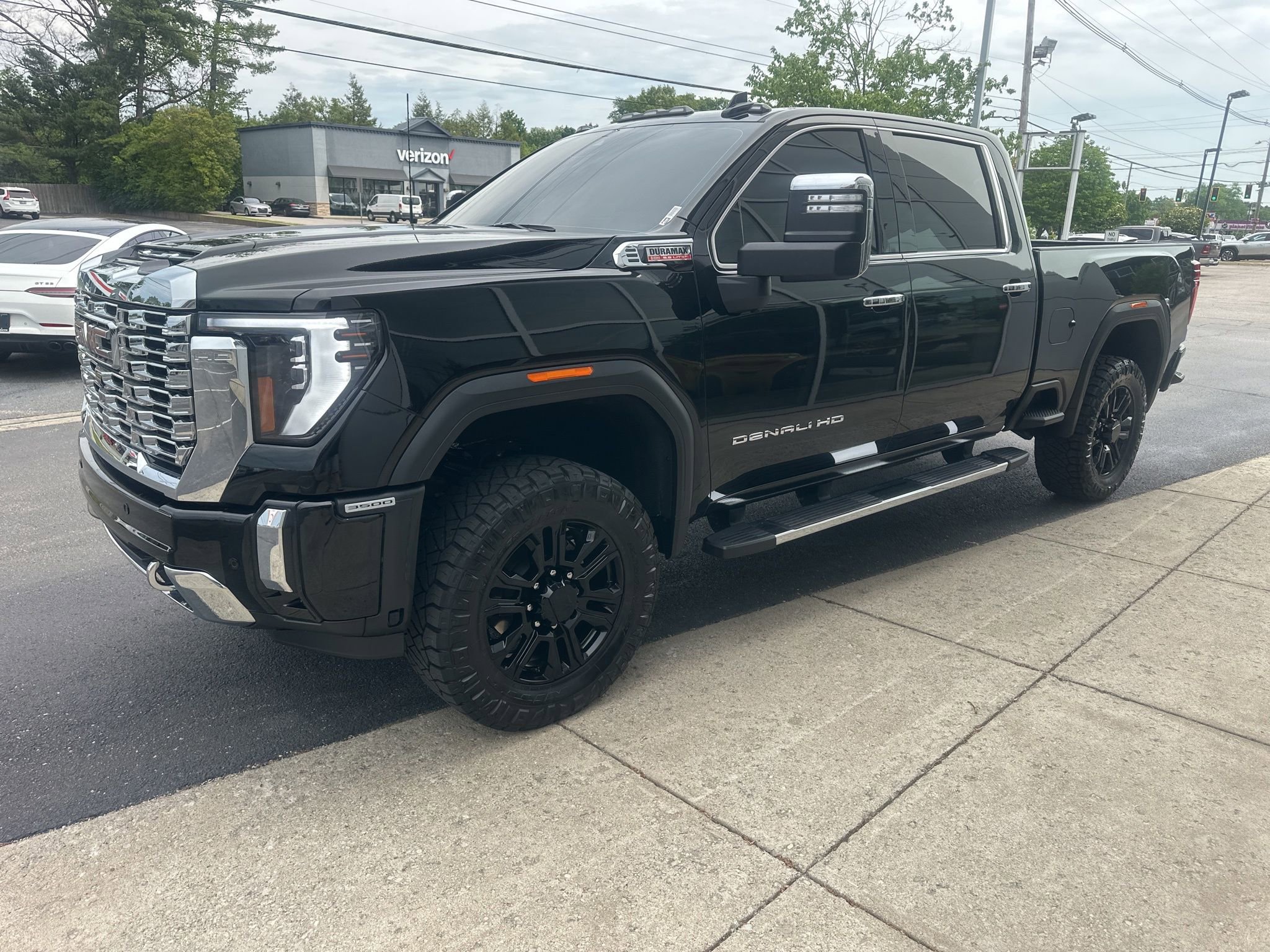 Used 2025 GMC Sierra 3500 Denali w/ Denali Reserve Package AWD/4WD image 11