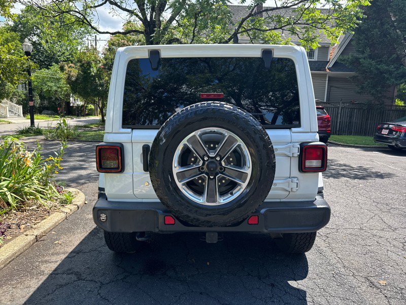 Used 2019 Jeep Wrangler Unlimited Sahara AWD/4WD image 10