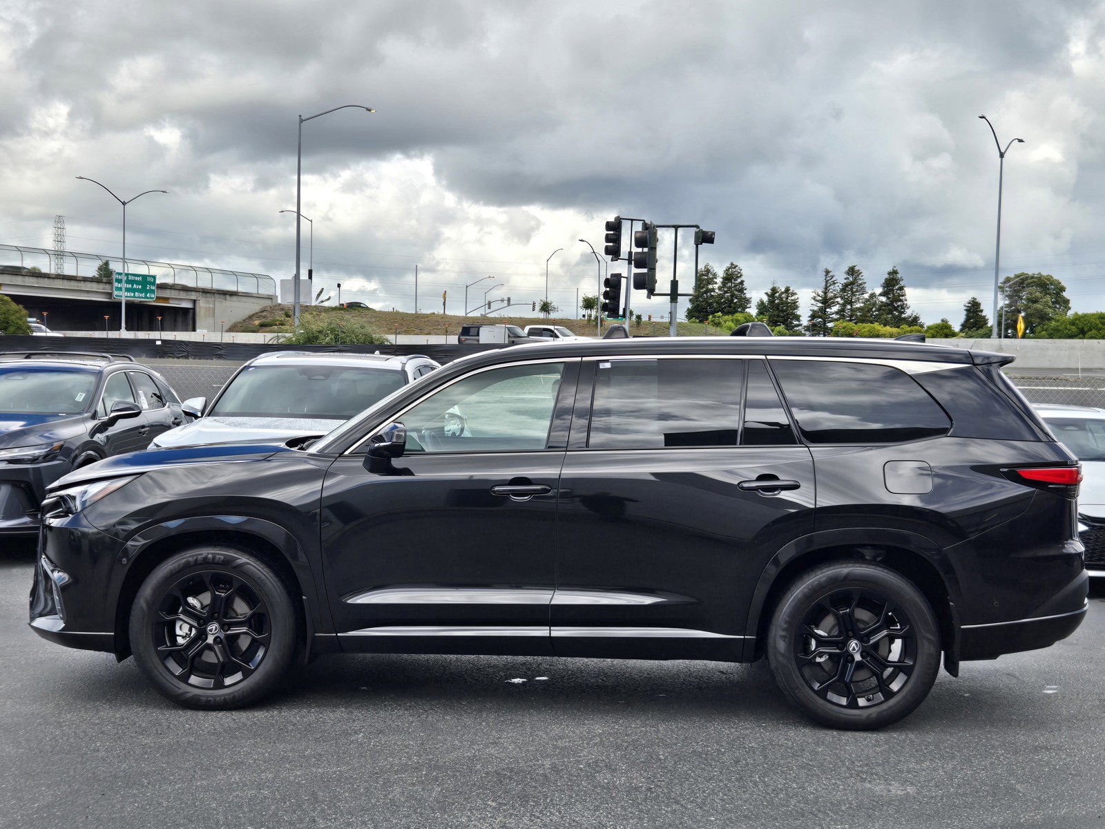 Certified 2024 Lexus TX 350 AWD w/ Captains Chair Package image 7