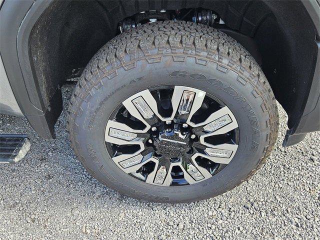 New 2025 GMC Sierra 3500 Denali w/ Denali Reserve Package image 16