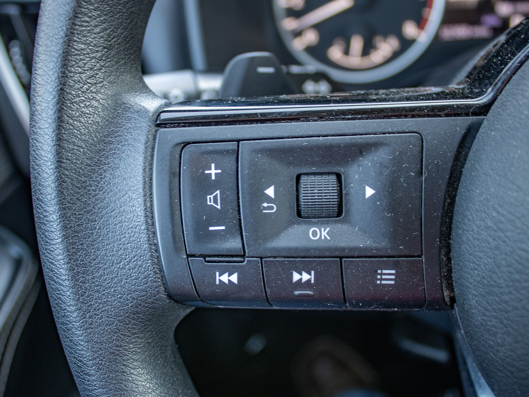 Used 2021 Nissan Rogue SV AWD/4WD image 36