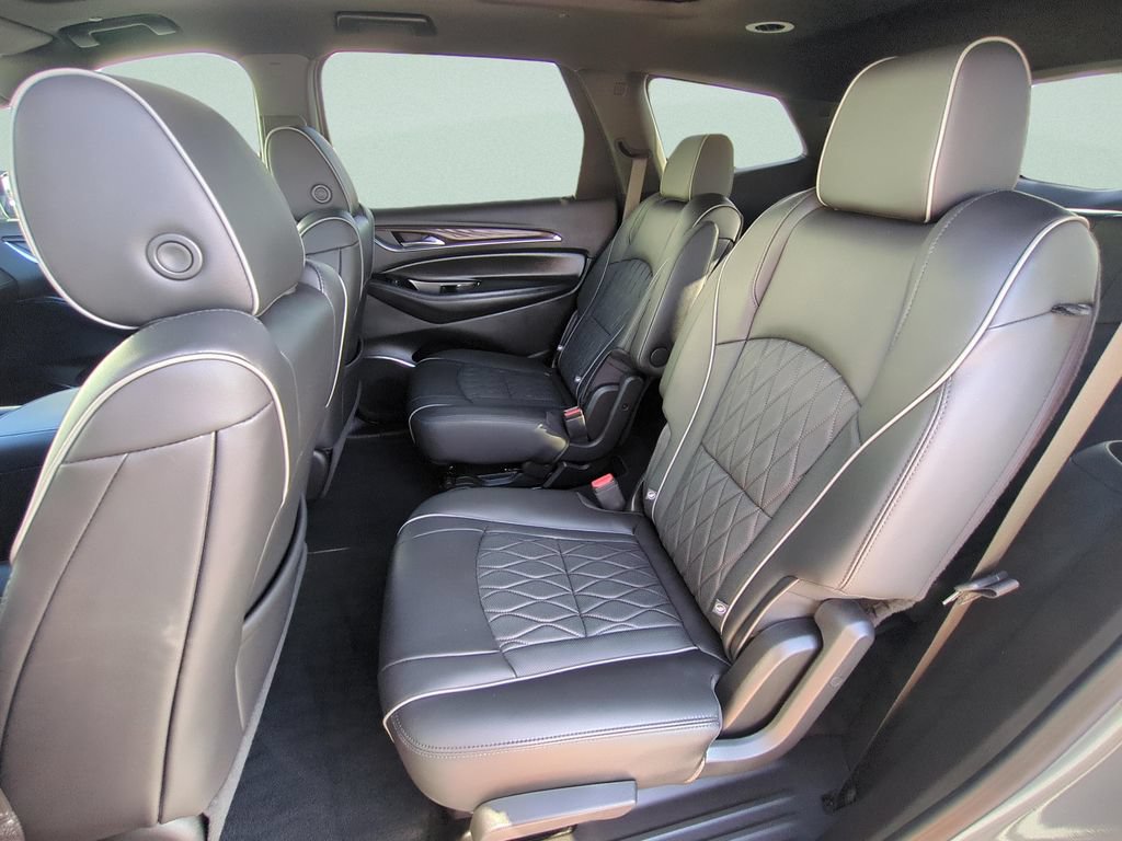 Used 2023 Buick Enclave Avenir w/ Avenir Technology Package FWD image 11
