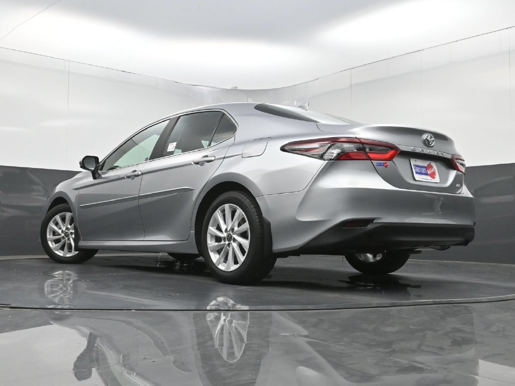 Used 2024 Toyota Camry LE FWD image 27