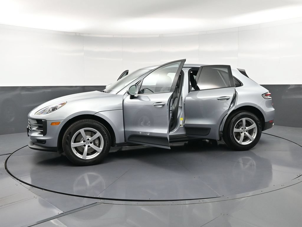 Certified 2020 Porsche Macan AWD/4WD image 35