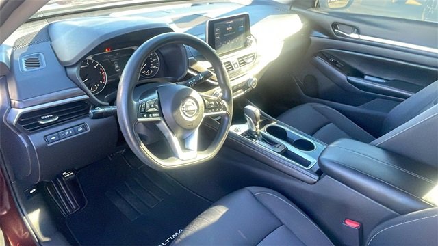 Used 2023 Nissan Altima 2.5 SV image 10