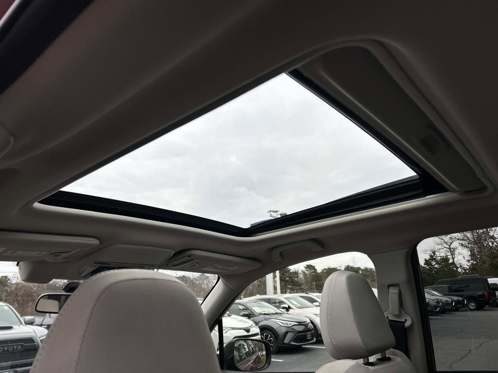 Used 2019 Subaru Forester Premium w/ All-Weather Package image 10