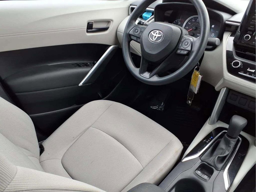 Used 2022 Toyota Corolla Cross L FWD image 9