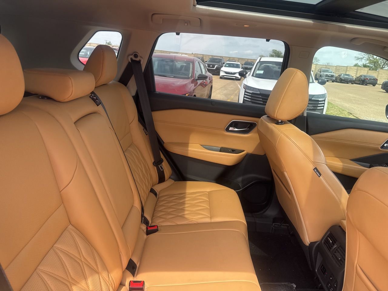 Used 2021 Nissan Rogue Platinum image 27