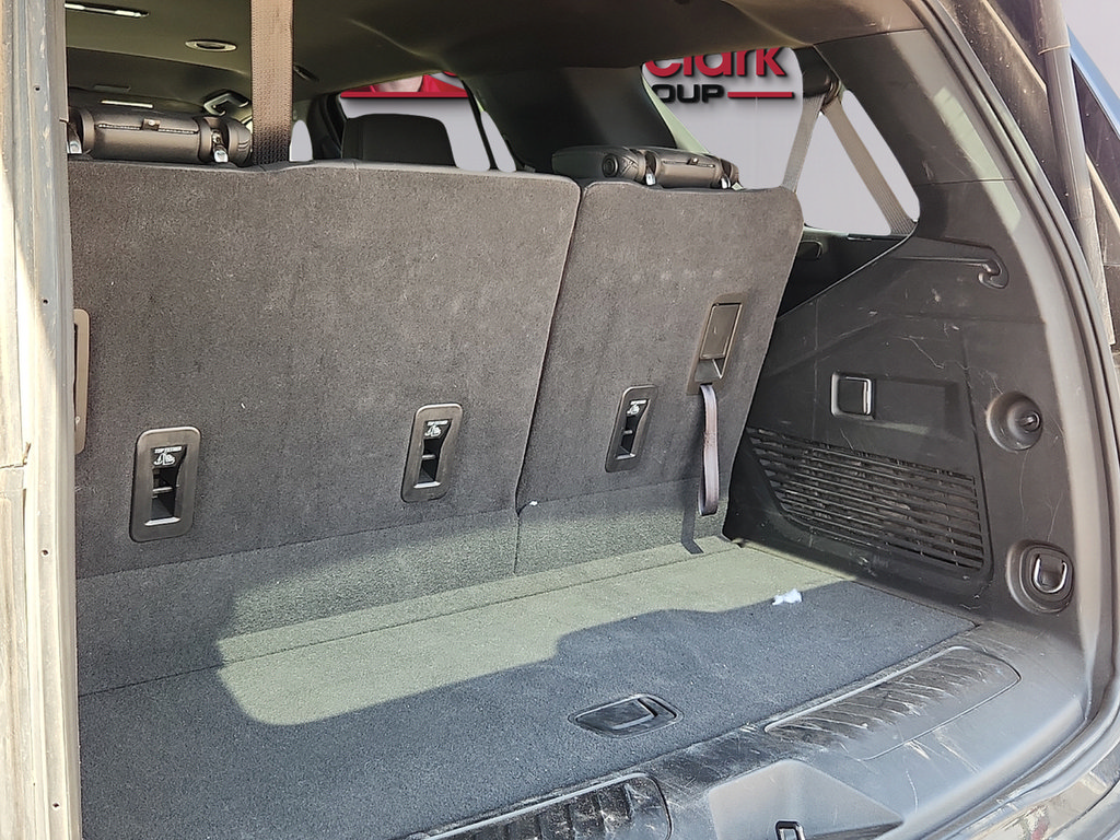 Used 2025 Chevrolet Tahoe LT RWD image 9