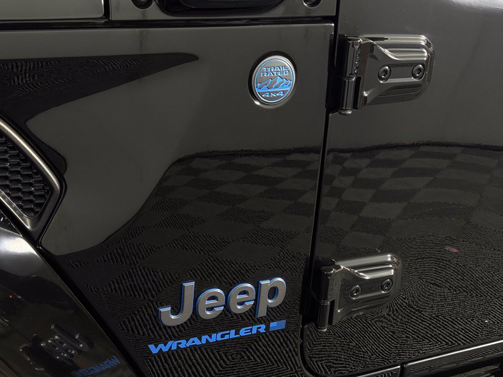 Used 2024 Jeep Wrangler High Altitude AWD/4WD image 11