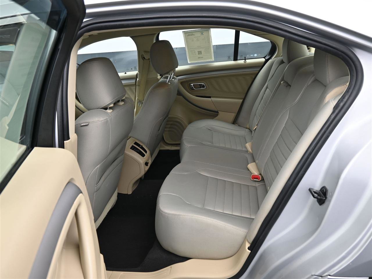 Used 2019 Ford Taurus SE FWD image 10