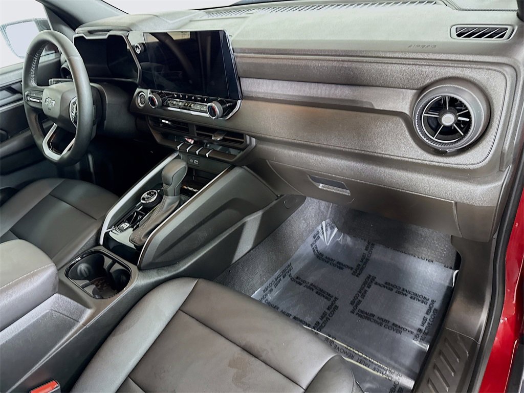 Used 2025 Chevrolet Colorado Trail Boss image 31