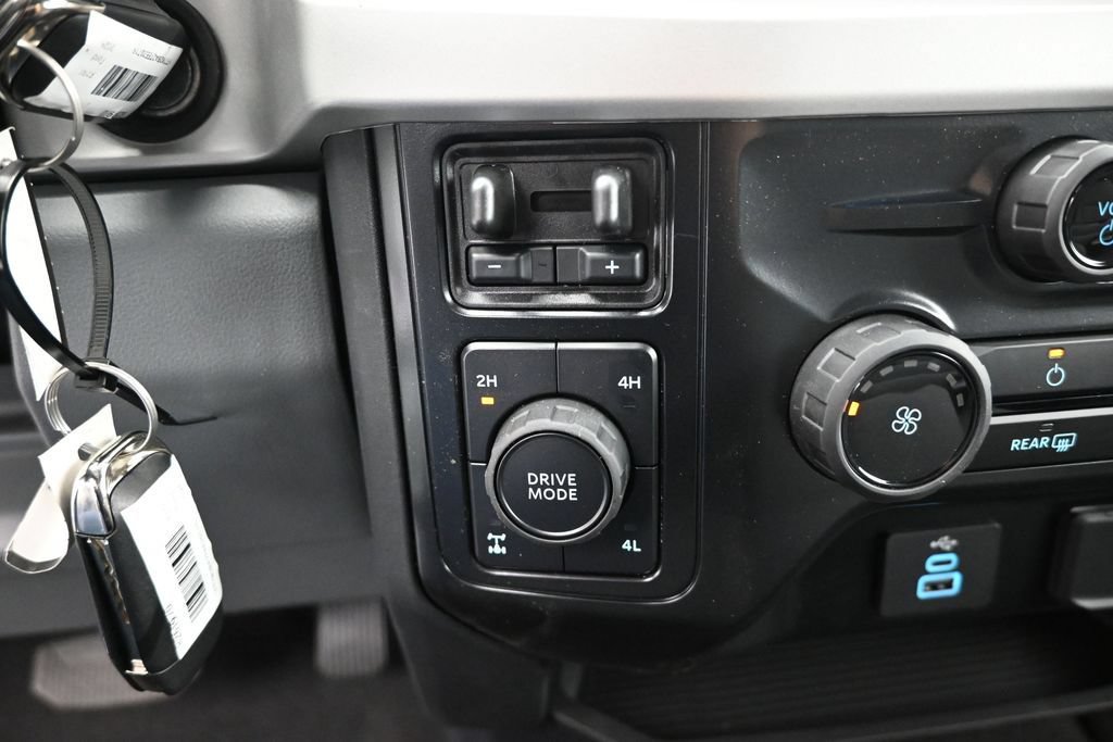 New 2026 Ford F250 XL w/ STX Appearance Package AWD/4WD image 15