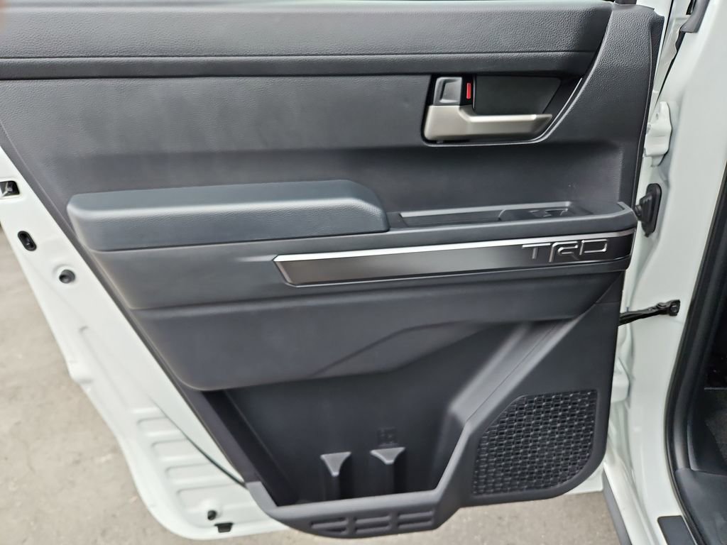 Used 2025 Toyota Tacoma TRD Off-Road image 32