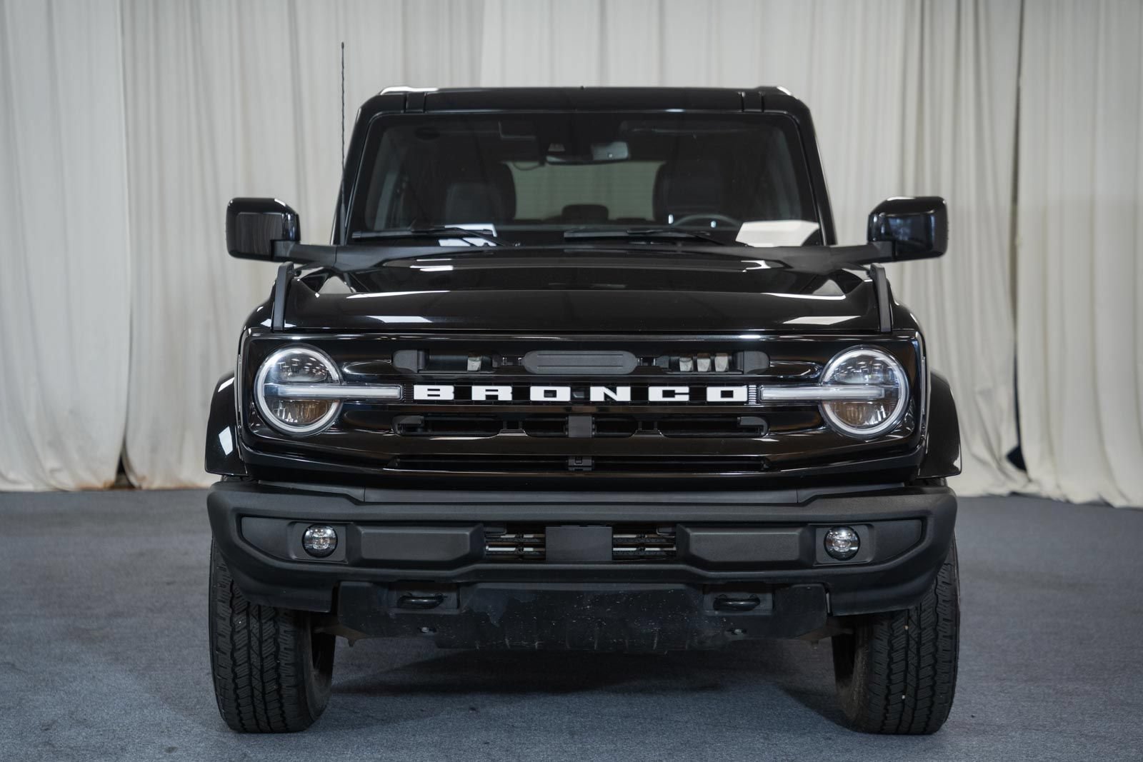 Certified 2025 Ford Bronco Outer Banks AWD/4WD image 2